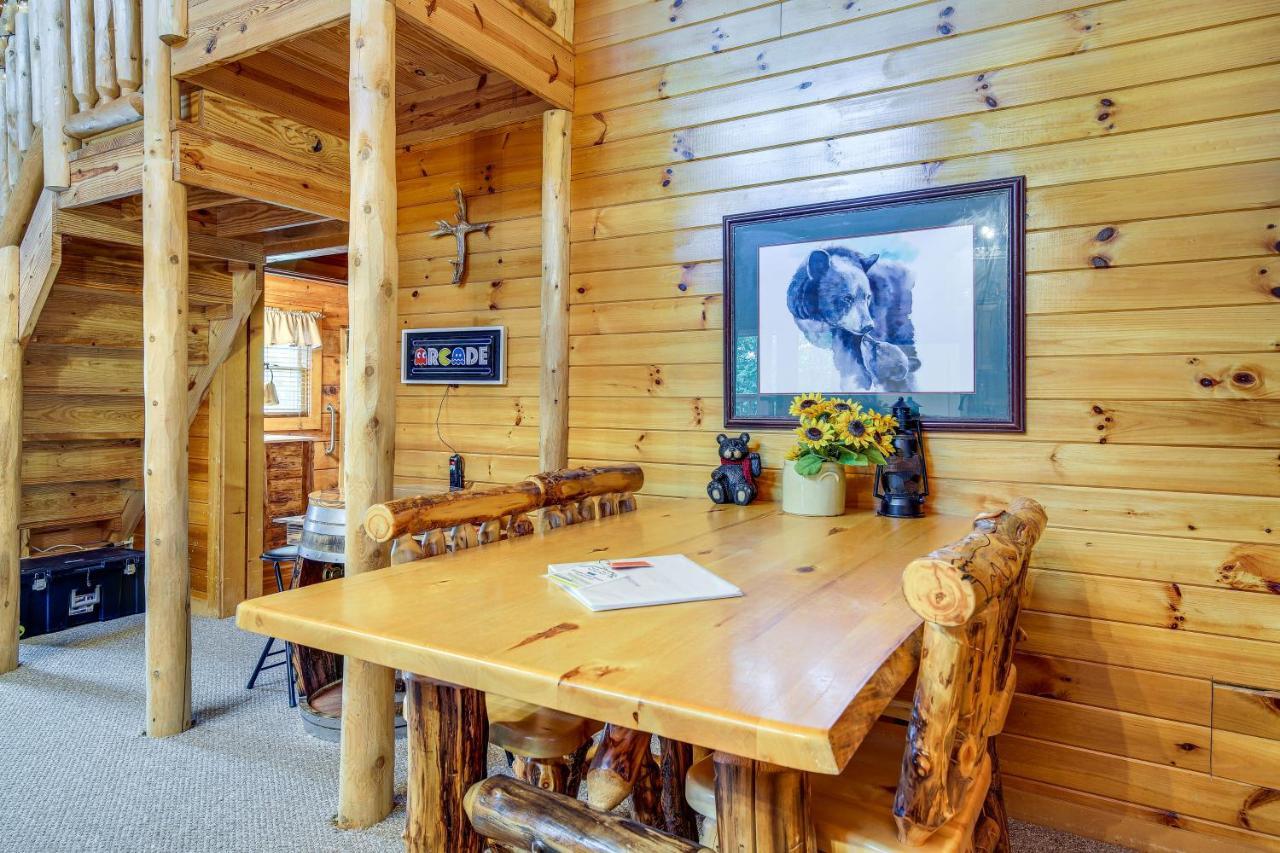 Sevierville Cabin With Wraparound Deck And Lake Access Kültér fotó