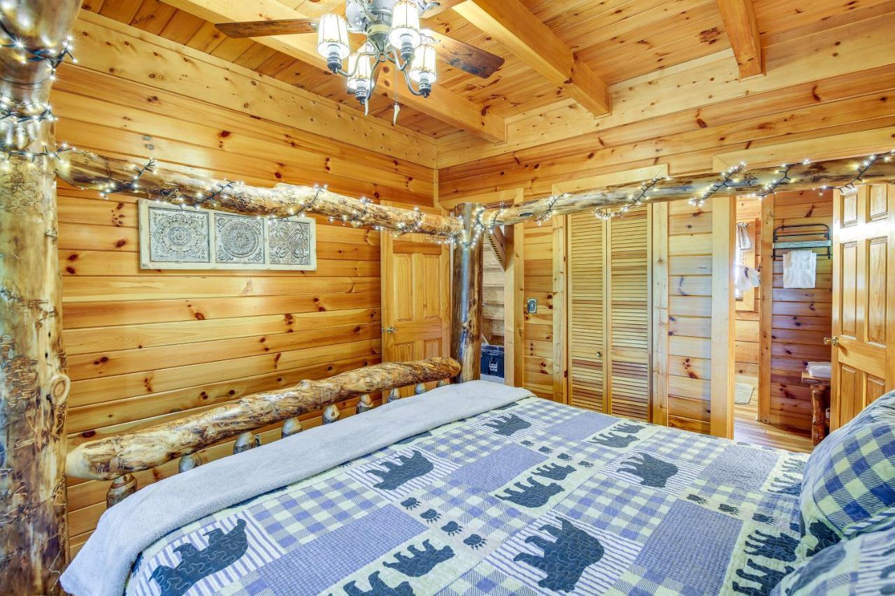 Sevierville Cabin With Wraparound Deck And Lake Access Kültér fotó